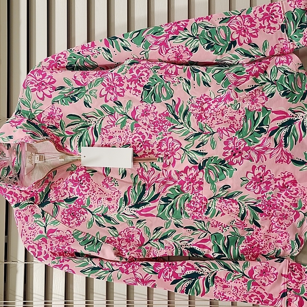 Brand crew with tags lilly pulitzer pullover